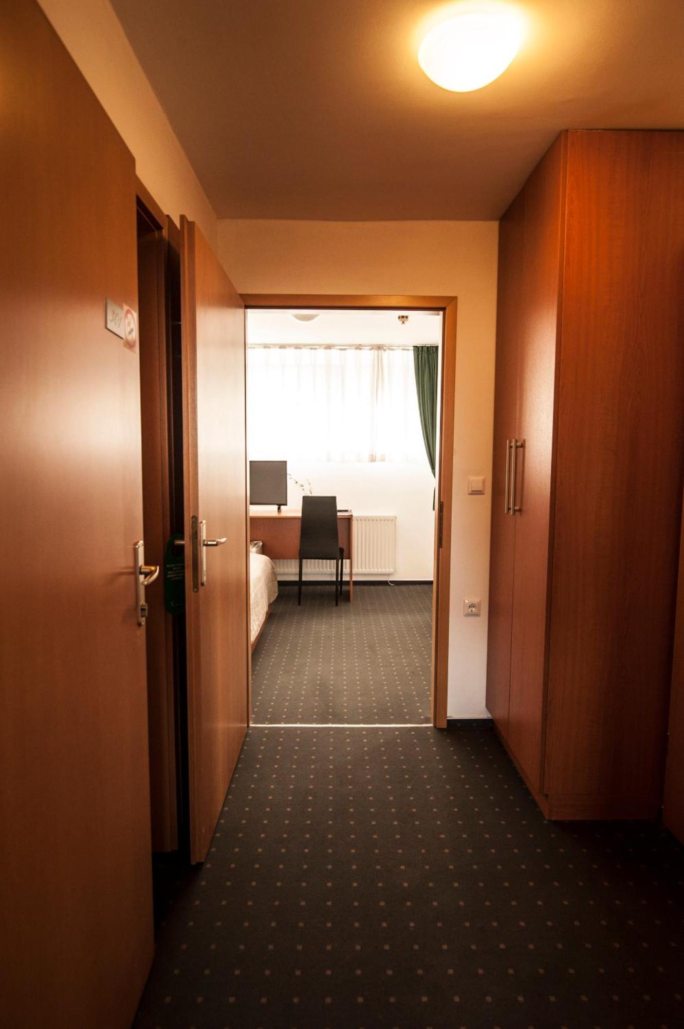 Hotel Faraon Celje Rom bilde
